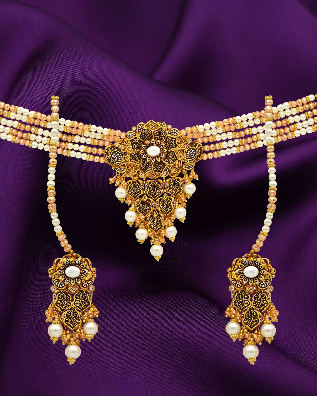 Drape yourself in elegance with our exquisite necklace set — where tradition meets timeless beau