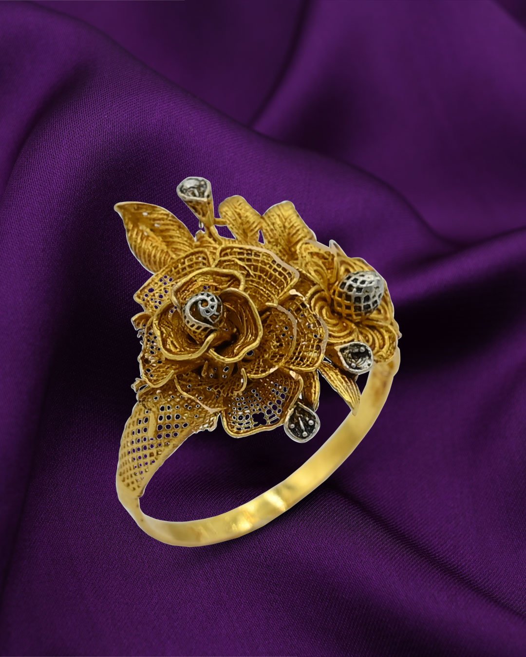 Wrapped in elegance, crafted to perfection — this ring is more than jewellery, it’s a reflection (1)